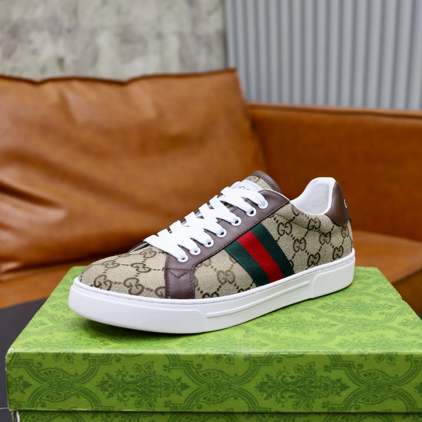Men's shoes: 420💰🙅‍♂️🙅‍♂️🙅‍♂️ Brand: Gucci GuCCI Standard code: 38-44 (45 customized) Grade: Same as the official website Material: Brand cloth fabric Comfortable and breathable sheepskin lining Lightweight wear-resistant outsole Style category: Men's fashionable casual shoes Running sneakers Distinguished luxury brand elements Top luxury Color: actual picture color